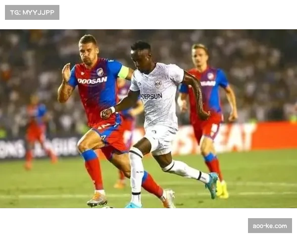 乌德勒支老帅扬斯战术纪律严谨 球队攻防数据均列联赛前列